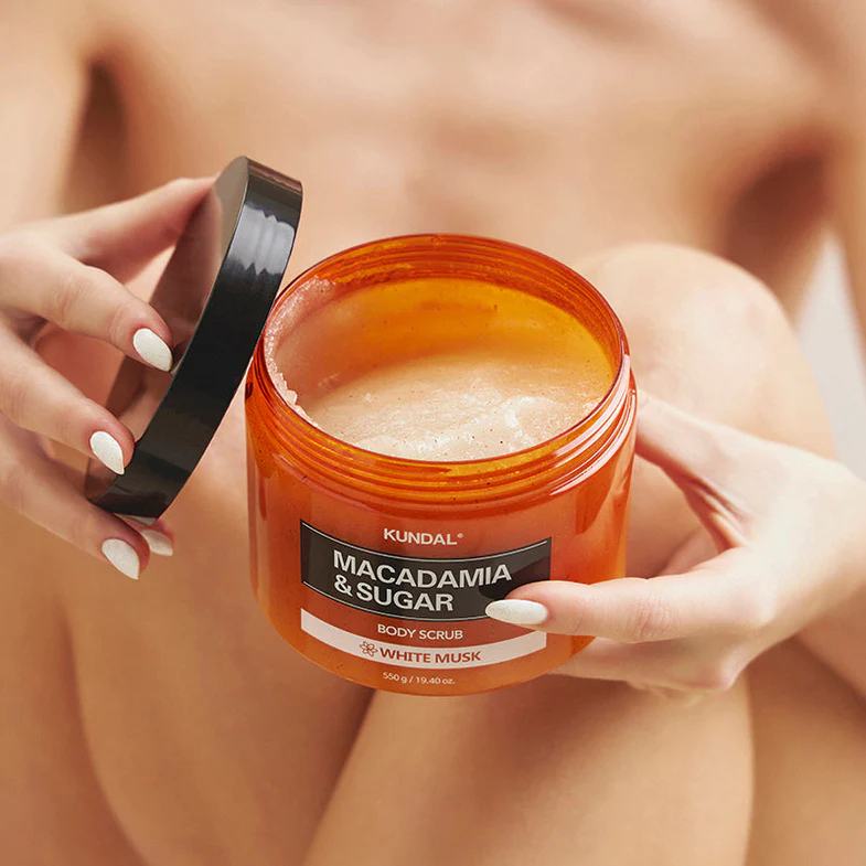 KUNDAL Macadamia & Sugar Body Scrub White Musk 550g