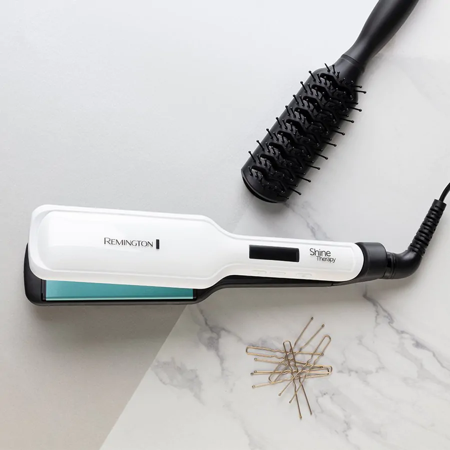 Remington Shine Therapy Wide Plate Straightener Infused with Moroccan Argan Oil S8550