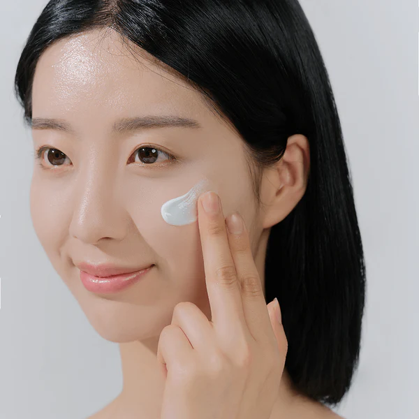 SKIN1004 Madagascar Hyalu Cica Water Fit Sun Serum 50ml